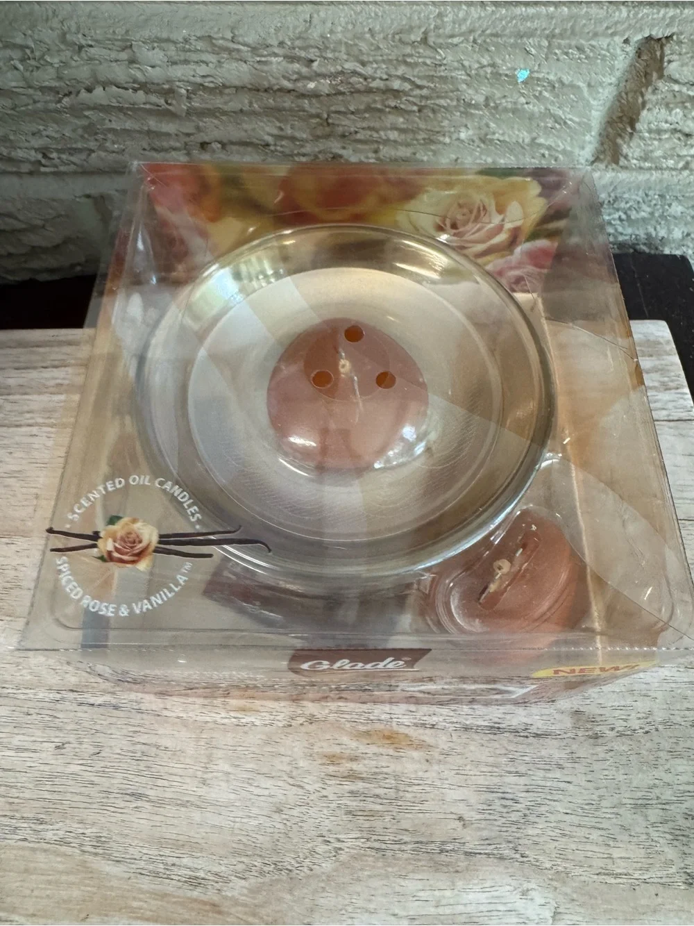 Vintage glade scented oil candle NEW spice rose and vanilla